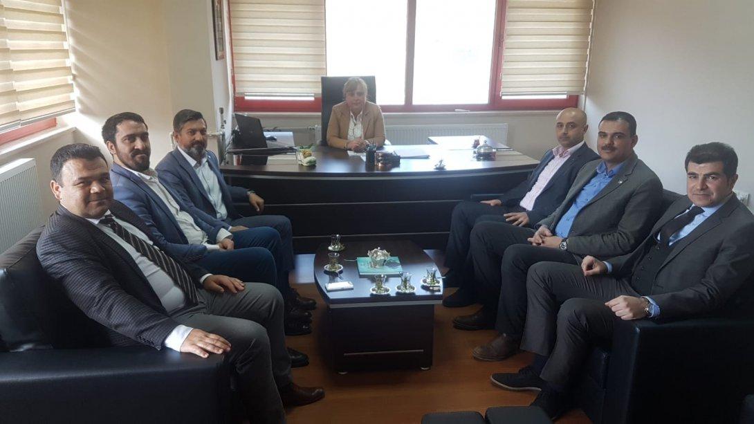 Muğla Eğitim-Bir-Sen İl Başkanı Önder UÇAK, İlçe Milli Eğitim Müdürümüz Nuray KABAŞ´ı ziyaret etmiştir. 