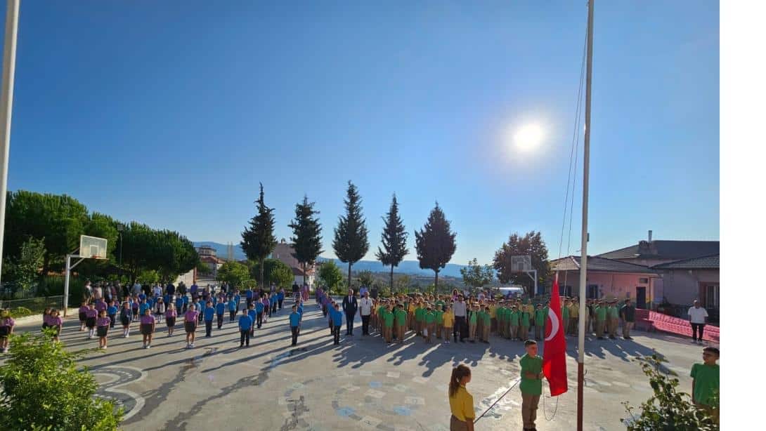 MENTEŞE İLKOKULUMUZ VE ORTAOKULUMUZDA 2025-2026 EĞİTİM ÖĞRETİM YILI AÇILIŞ TÖRENİ